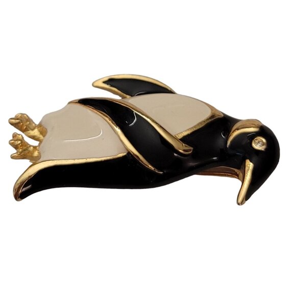 Black White Enamel Gold Tone Penguin Brooch Pin E817 - Picture 4 of 8